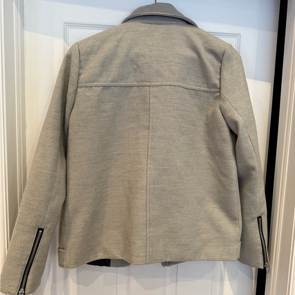 Grey jacket - Picture 3 of 3